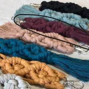 Macrame keychain BERRY PURPLE